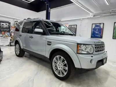 2010 Land Rover LR4 Base photo 3