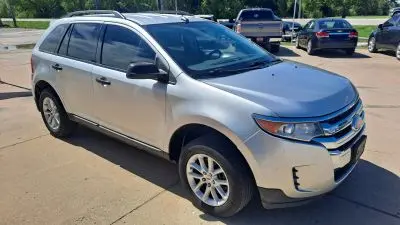 2013 Ford Edge SE photo 2