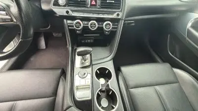 2019 Genesis G70 2.0T Advanced photo 4