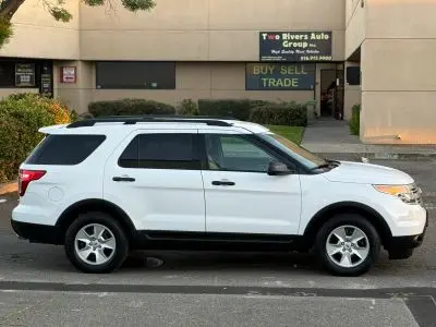 2013 Ford Explorer Base photo 4