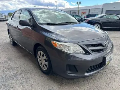 2011 Toyota Corolla LE AT photo 5