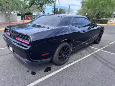 2015 Dodge Challenger SXT photo 4