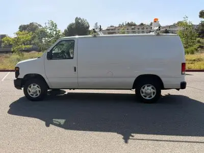 2013 Ford E-Series E-150 Van photo 4