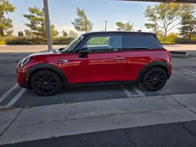 2014 MINI Cooper S photo 2