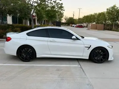 2015 BMW M4 Base photo 4