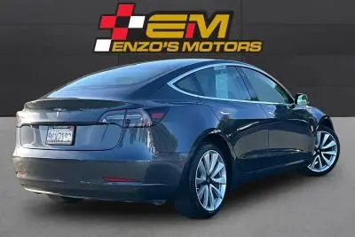 2019 Tesla Model 3 Long Range photo 2