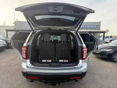 2014 Ford Explorer XLT photo 3