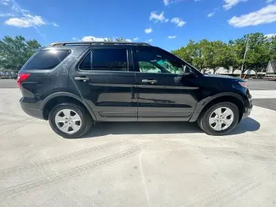 2013 Ford Explorer Base photo 3