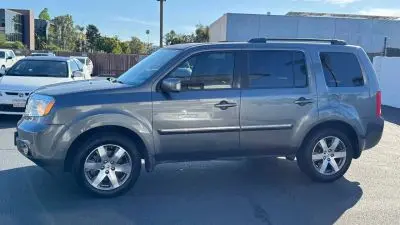 2013 Honda Pilot Touring Navigation RES photo 5