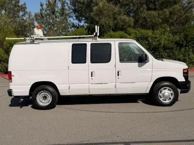 2013 Ford E-Series E-150 Van photo 5