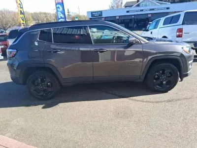 2018 Jeep Compass Latitude 4X4 photo 4