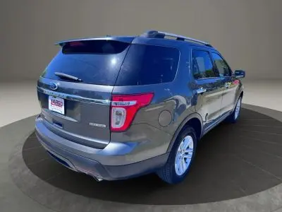 2015 Ford Explorer XLT photo 5
