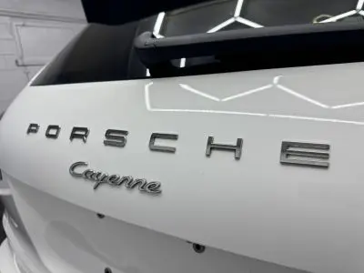 2017 Porsche Cayenne Platinum Edition photo 5