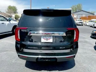 2023 GMC Yukon 4WD SLT photo 4