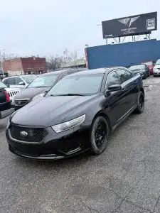 2015 Ford Taurus undefined photo 3