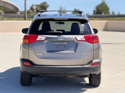 2013 Toyota RAV4 LE photo 4