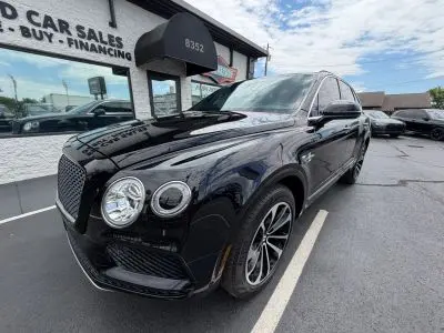 2020 Bentley Bentayga V8 photo 4