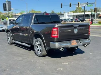 2019 RAM 1500 Laramie 4x4 Crew Cab 5'7 photo 4