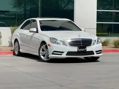 2013 Mercedes-Benz E-Class E350 Luxury photo 2