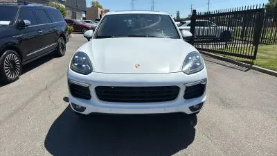 2017 Porsche Cayenne Platinum Edition photo 5