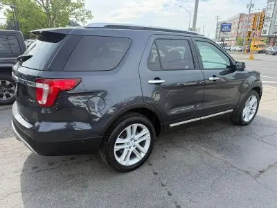 2017 Ford Explorer Limited 4WD photo 3