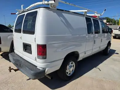 2013 Ford E-Series E-250 Van photo 3