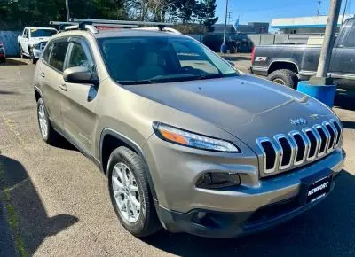 2017 Jeep Cherokee Latitude 4X4 photo 2