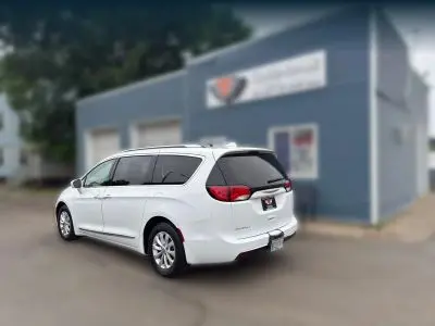 2018 Chrysler Pacifica Touring L Plus photo 5