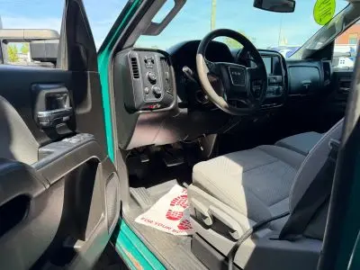 2019 GMC Sierra 4WD Regular Cab LWB Chassis photo 5