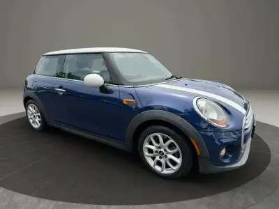 2015 MINI Cooper Base photo 2
