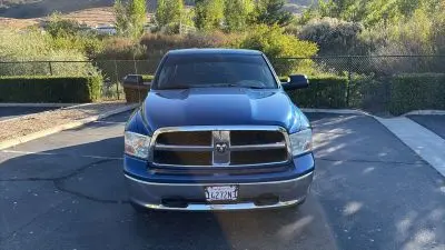 2011 RAM 1500 SLT Crew Cab photo 4