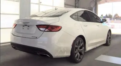 2015 Chrysler 200 S AWD photo 4