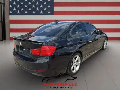 2015 BMW 3 Series 320i xDrive Sedan photo 4