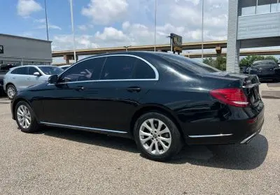 2017 Mercedes-Benz E-Class E300 photo 4