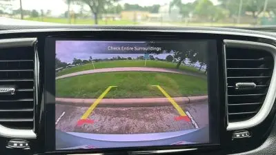 2026 Chrysler Pacifica Select photo 3