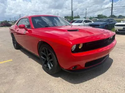 2020 Dodge Challenger SXT Auto photo 4