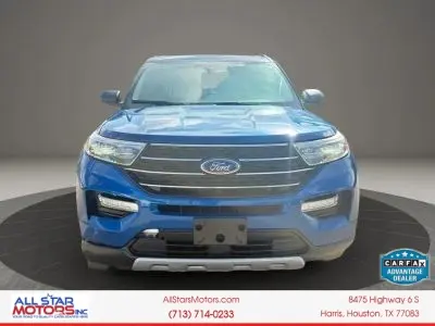 2020 Ford Explorer XLT RWD photo 2