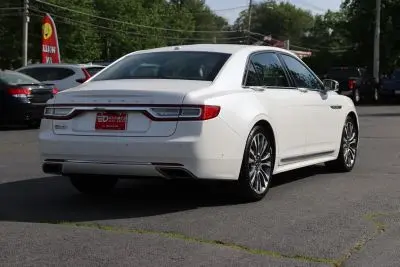 2017 Lincoln Continental Select AWD photo 5