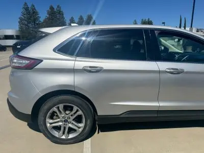 2018 Ford Edge Titanium AWD photo 4