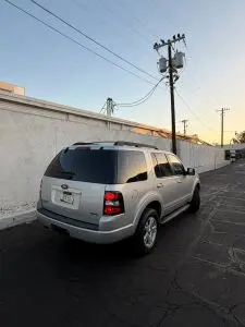 2010 Ford Explorer XLT 4x4 photo 3