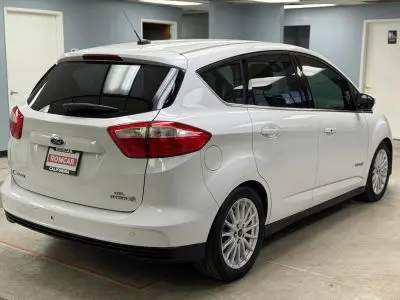 2015 Ford C-Max Hybrid SEL photo 4