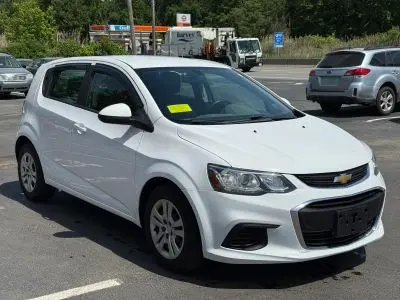 2019 Chevrolet Sonic 5dr 1FL Automatic (Fleet) photo 3
