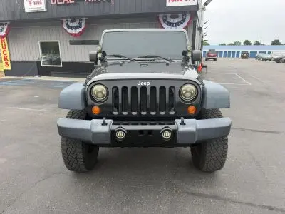 2017 Jeep Wrangler Willys Wheeler photo 2