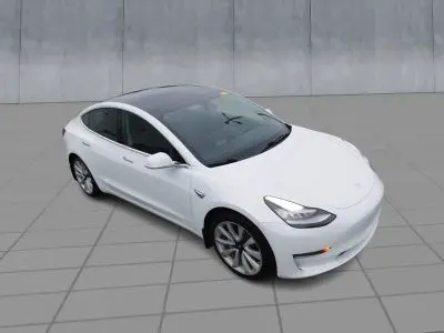 2019 Tesla Model 3 Standard Range Plus photo 2