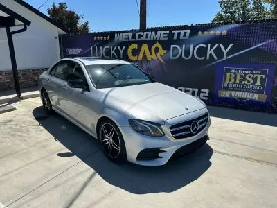 2019 Mercedes-Benz E-Class E300 photo 3