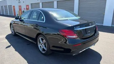 2017 Mercedes-Benz E-Class E300 photo 3