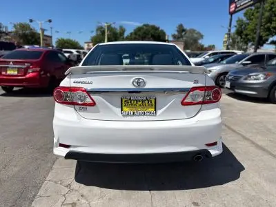 2013 Toyota Corolla S AT photo 5
