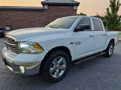 2014 RAM 1500 Big Horn/Lone Star Crew Cab photo 2
