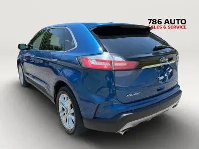 2020 Ford Edge Titanium photo 5