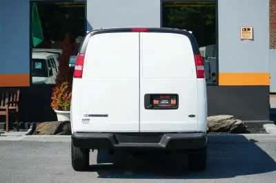 2017 Chevrolet Express 2500 Work Van HD photo 2